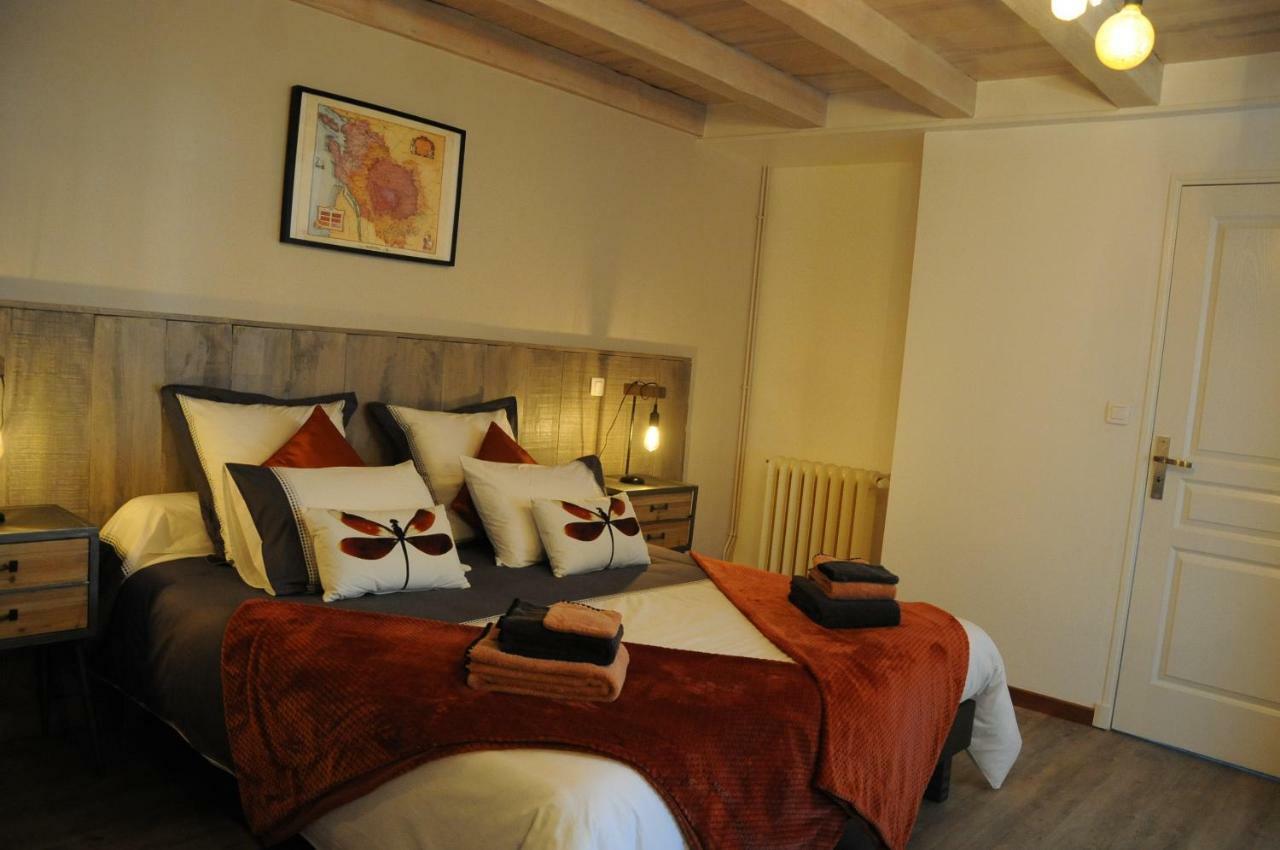 Le Nid De Sigogne Bed & Breakfast Ngoại thất bức ảnh